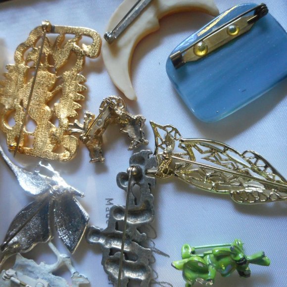 Vintage to modern brooches - Picture 6 of 7